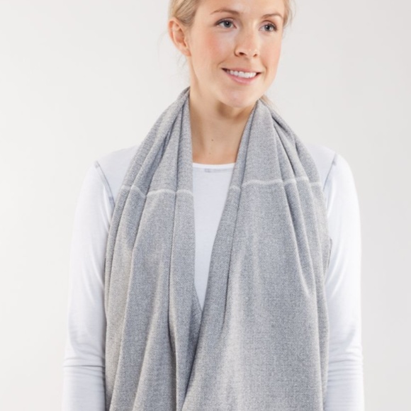 Lululemon Vinyasa Scarf - Picture 7 of 7